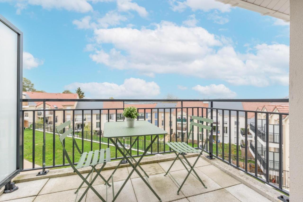 Le Panorama By Plaza Apartment Chalifert ภายนอก รูปภาพ